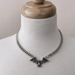 Peachiie Shop NEW Silver Chain Bat Necklace